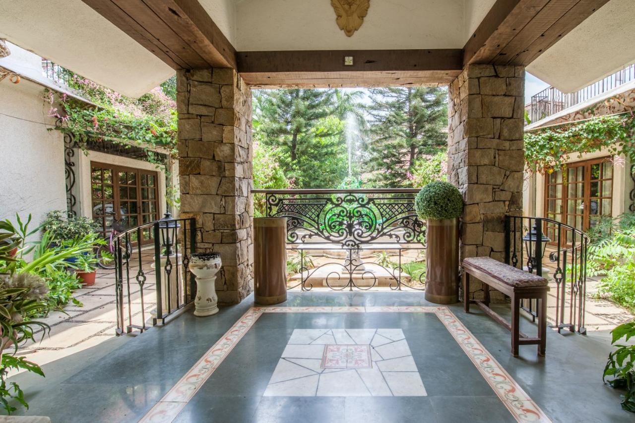 Bella Vista By Stayvista - A Haven With Lush Green Surroundings, Zen Garden, Quirky Decor & A Inviting Swimming Pool Лонавла Екстер'єр фото